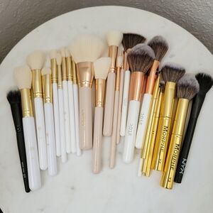 Lot of 24 Makeup Brushes - Dose of Colors, Morphe, BH Cosmetics, ColourPop, NYX